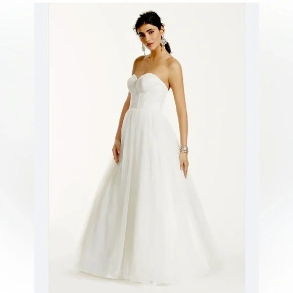 David’s Bridal Gown Wedding Dress Lace Corset Tulle Princess style size 2 ivory - Picture 1 of 16